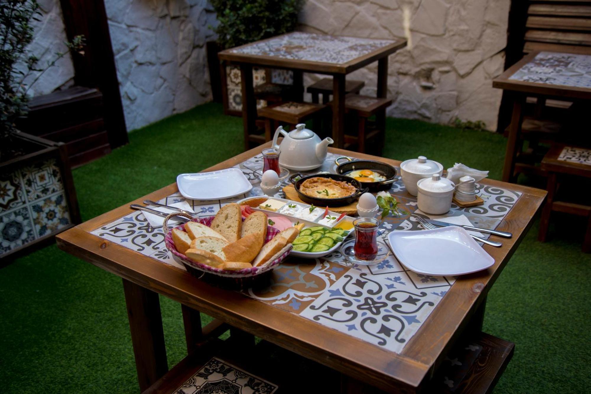 Castello Inn Baku Exterior photo